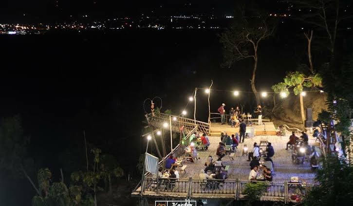 Kopi Kuniran, Tempat Nongkrong dengan Live Music
